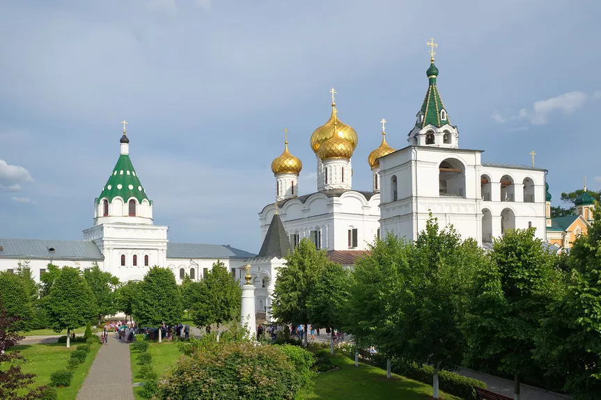 Тур для школьников по Золотому кольцу "Иваново - Кострома - Плес - Красное-на-Волге - Ярославль - Некрасовское - Владимир - Суздаль - Боголюбово - Муром - Гусь-Хрустальный"