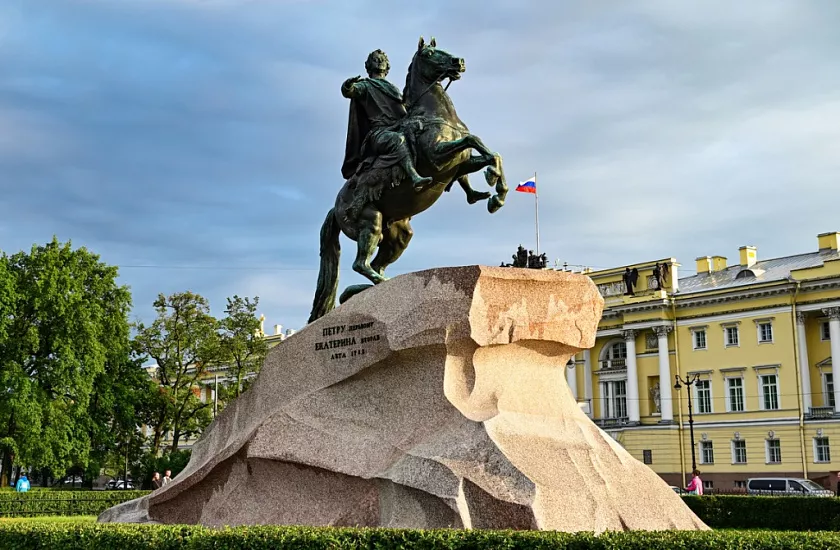 Тур для школьников в Санкт-Петербург "Таинственный Петербург"