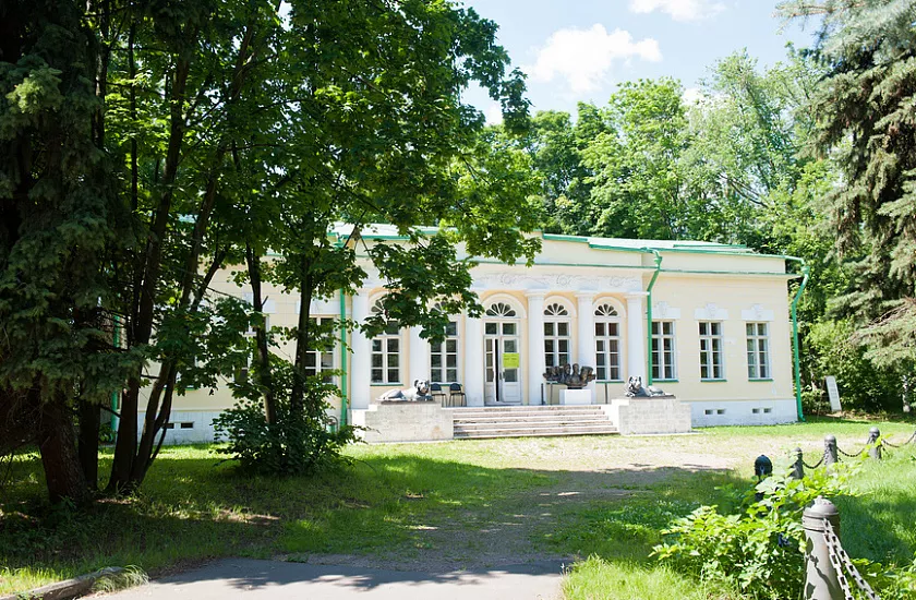 Выпускной бал в усадьбе Люблино