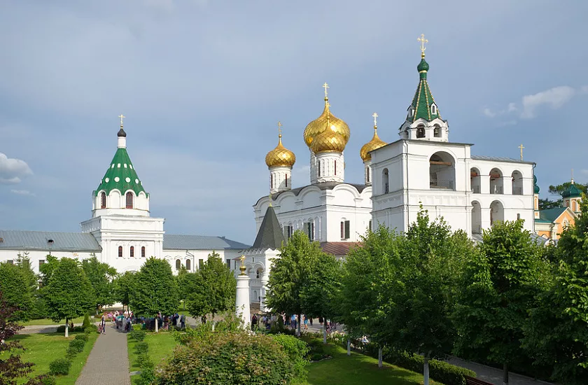 Тур для школьников по Золотому кольцу "Иваново - Кострома - Плес - Красное-на-Волге - Ярославль - Некрасовское - Владимир - Суздаль - Боголюбово - Муром - Гусь-Хрустальный"