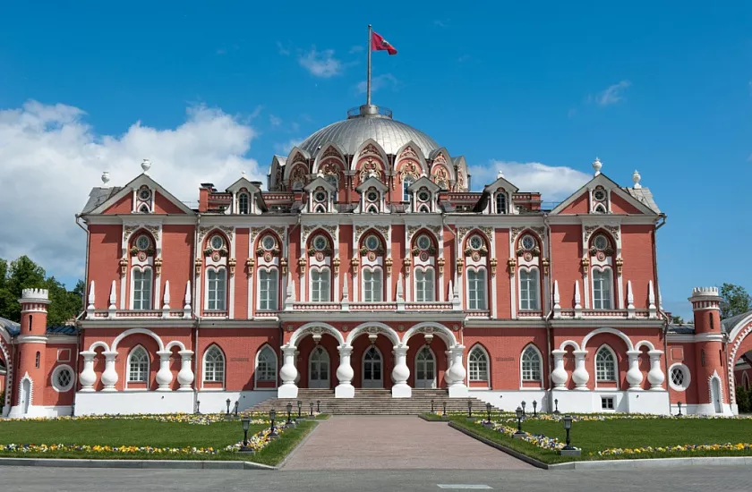 Экскурсия для школьников в Петровский путевой дворец и Петровский парк